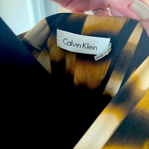 Sexy! Calvin Klein Dress. From Office to “Play”. Great wardrobe staple! - Picture 6 of 7